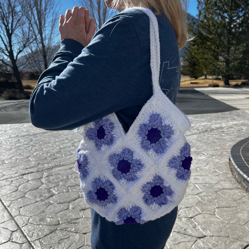 Hand Crocheted Lined Purple Flower White Tote Bag! - Picture 11 of 13